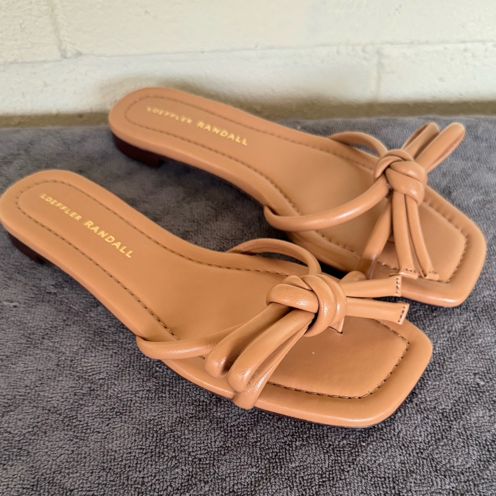 Loeffler Randall Hadley Leather Bow Flat Sandals Dune Size 7b